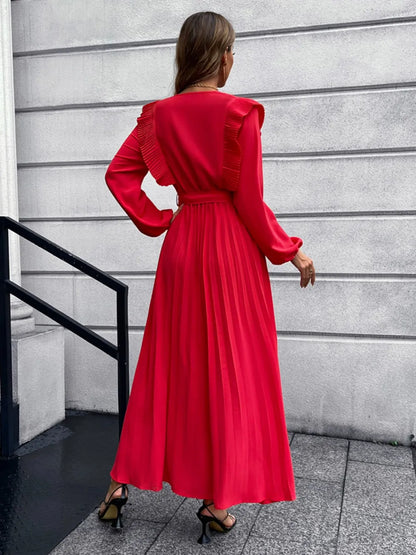 Robe Maxi Surplis Plissée — Ceinture Nouée À La Taille