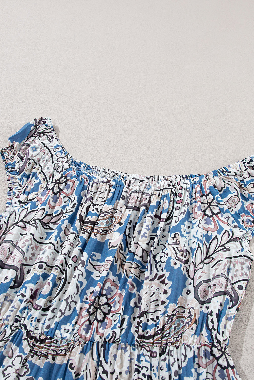 Robe Maxi Bohème Bleue À Imprimé Paisley — Épaules Dénudées