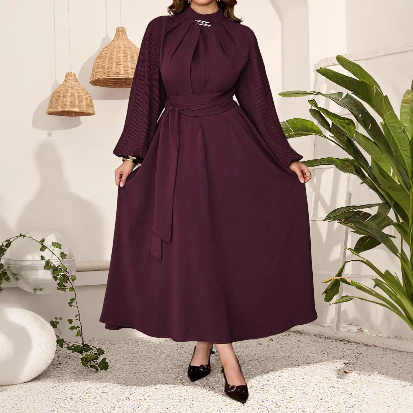 Robe Maxi Manches Longues Élégante — Couleur Unie, Manches Plissées