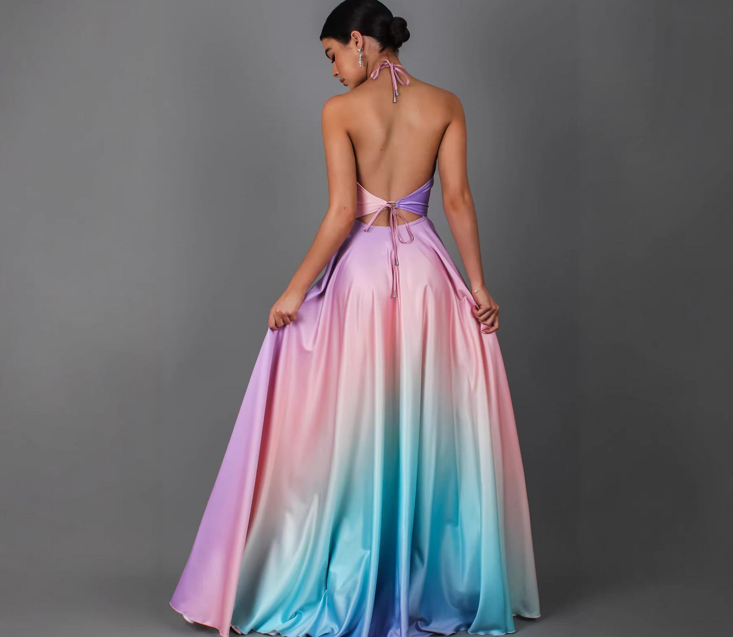 Robe Maxi Élégante — Col V